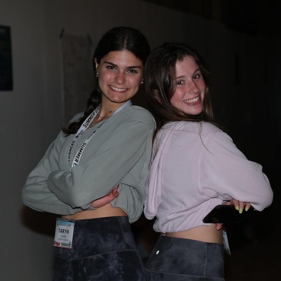 Meet your Posher, Taryn - Picture 1 of 1